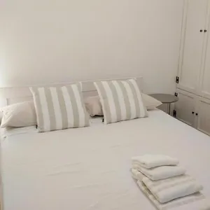 https://rooms-livia.hotels-in-trogir.com