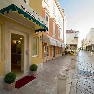 palazzo-venezia.hotelinzadar.com/